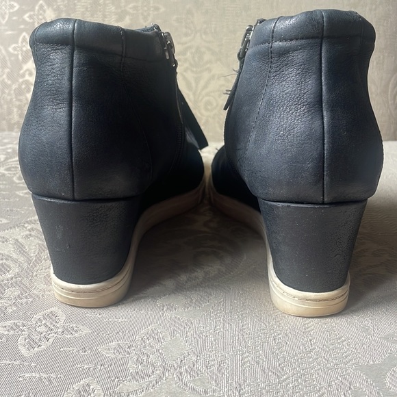 Caslon (Nordstrom) Black Wedge Sneakers - Picture 5 of 6